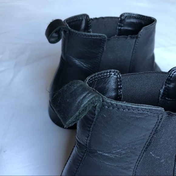 SOLD! Topshop Black Chelsea Leather Booties - Picture 5 of 8
